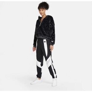 NIKE AIR JORDAN‎ COURT TO RUNWAY LEOPARD FAUX WOMEN'S HOODIE Women's Size Medium